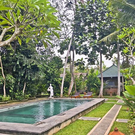 Wana Ukir Ubud Hotel Exterior foto