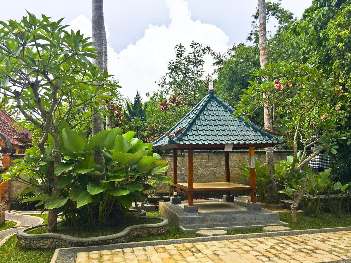 Wana Ukir Ubud Hotel Exterior foto